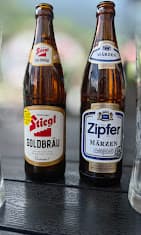 Getränke und Bier